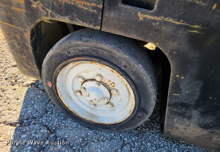 image for item DJ1702 Clark C500-50  forklift