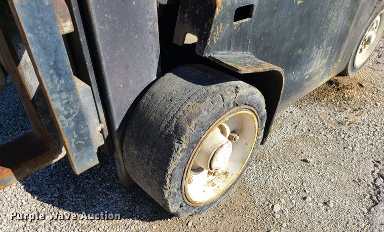 image for item DJ1702 Clark C500-50  forklift