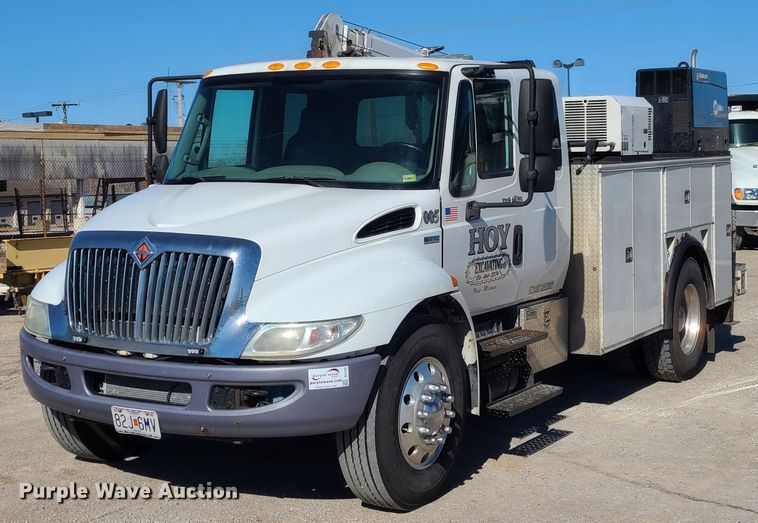 image for item DJ1704 2012 International 4300  utility / service truck