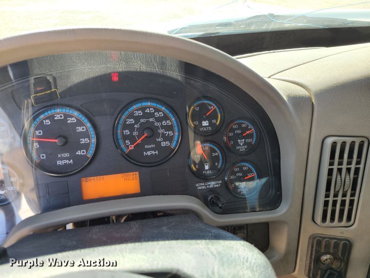 image for item DJ1704 2012 International 4300  utility / service truck