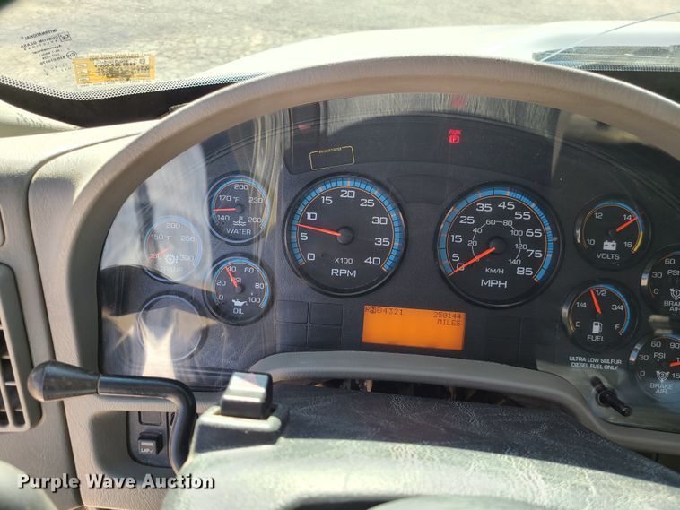 image for item DJ1704 2012 International 4300  utility / service truck