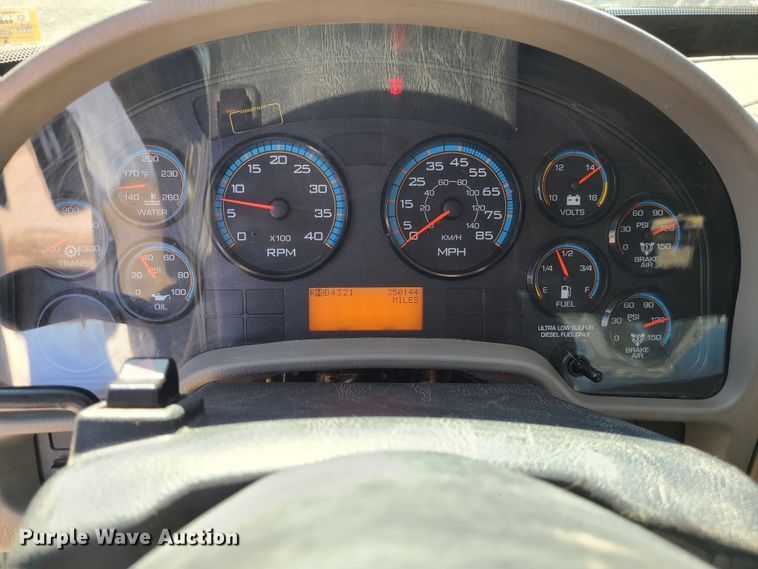 image for item DJ1704 2012 International 4300  utility / service truck