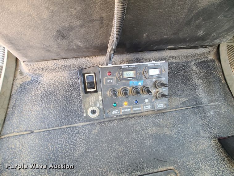 image for item DJ1704 2012 International 4300  utility / service truck