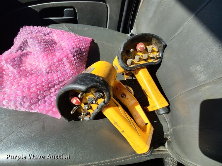 image for item DJ1704 2012 International 4300  utility / service truck