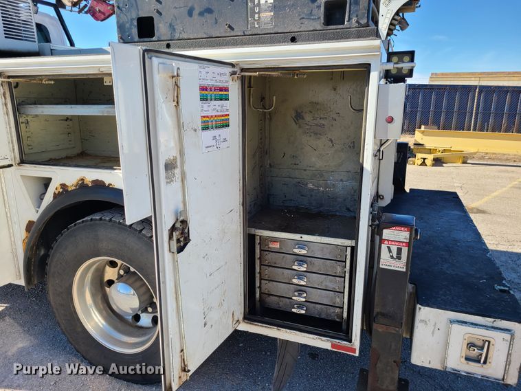 image for item DJ1704 2012 International 4300  utility / service truck