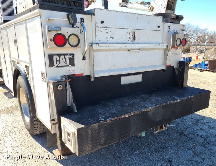 image for item DJ1704 2012 International 4300  utility / service truck