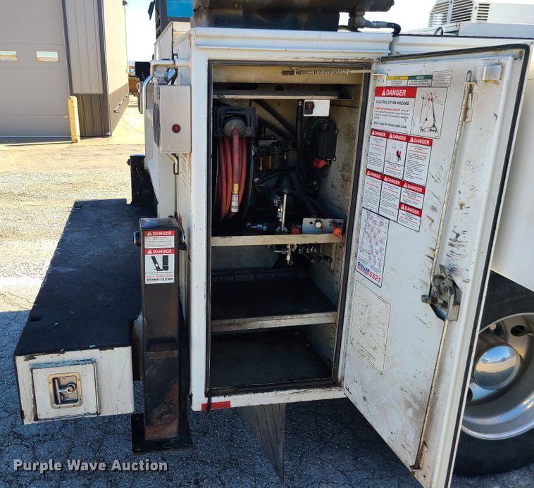 image for item DJ1704 2012 International 4300  utility / service truck