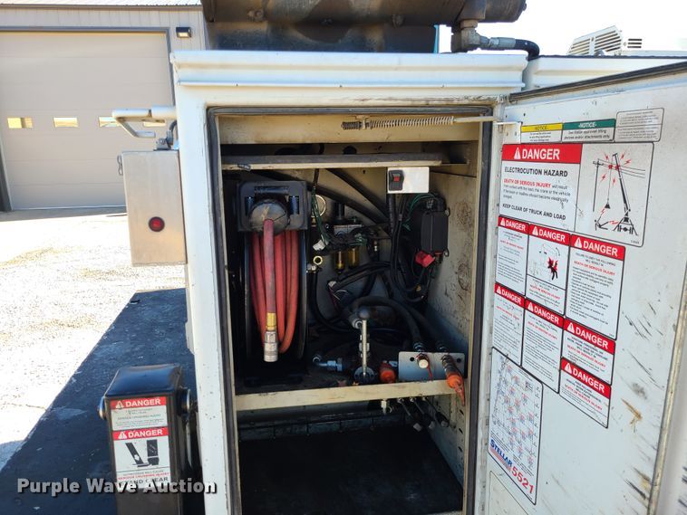 image for item DJ1704 2012 International 4300  utility / service truck