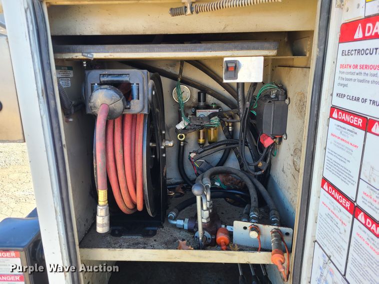 image for item DJ1704 2012 International 4300  utility / service truck