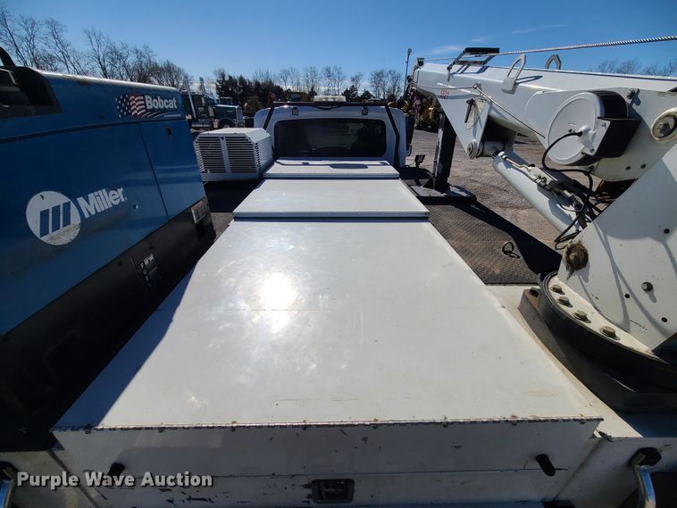 image for item DJ1704 2012 International 4300  utility / service truck