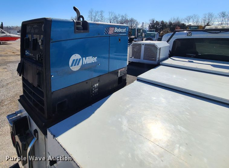 image for item DJ1704 2012 International 4300  utility / service truck