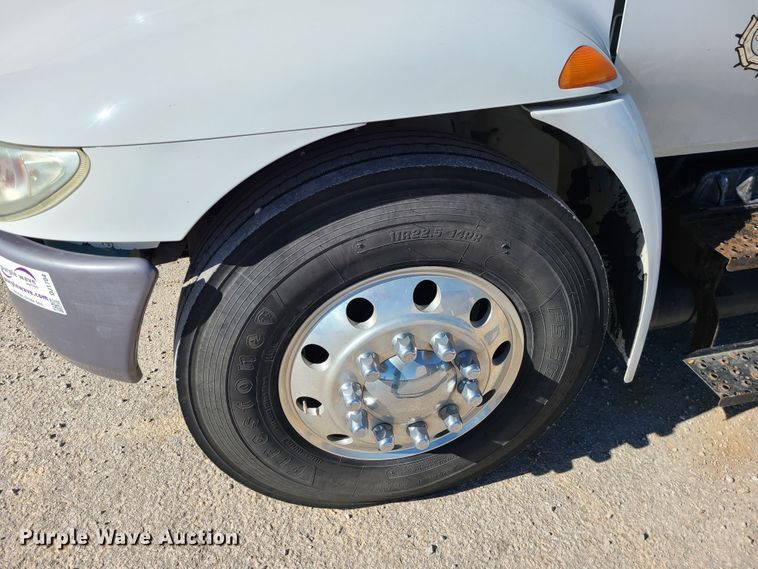 image for item DJ1704 2012 International 4300  utility / service truck