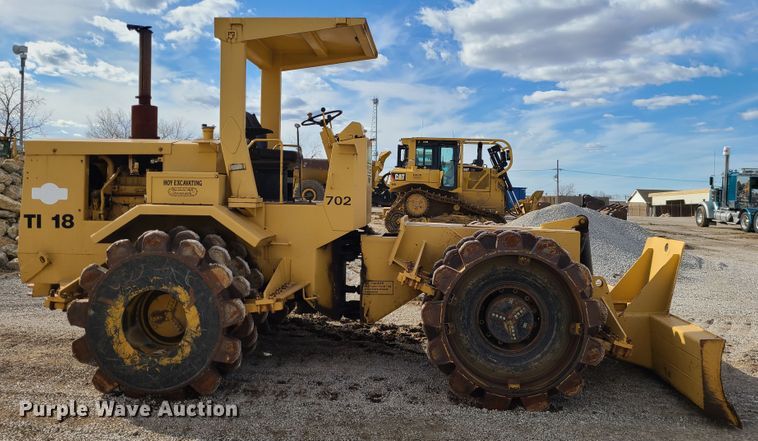 image for item DJ1706 Muller TI18  soil compactor