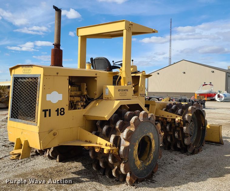 image for item DJ1706 Muller TI18  soil compactor