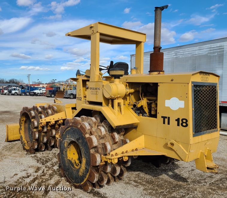 image for item DJ1706 Muller TI18  soil compactor