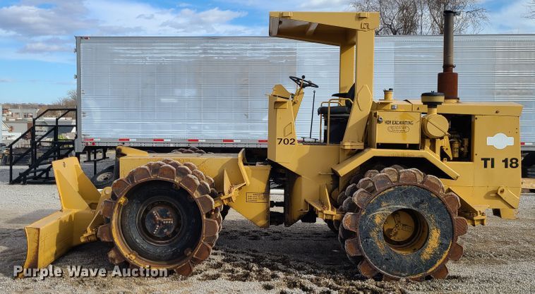 image for item DJ1706 Muller TI18  soil compactor