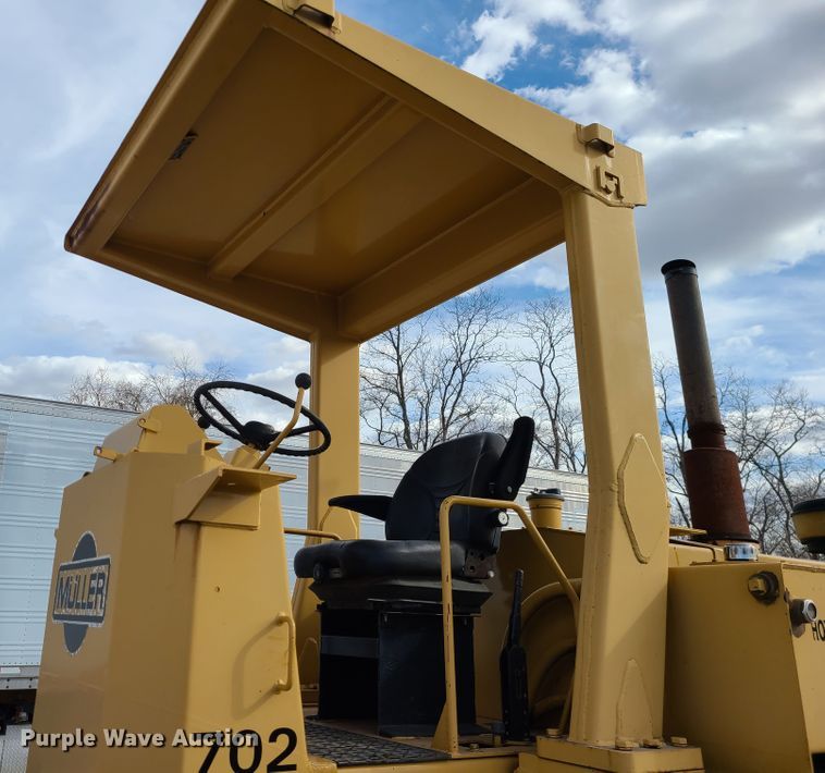 image for item DJ1706 Muller TI18  soil compactor