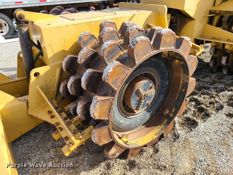 image for item DJ1706 Muller TI18  soil compactor