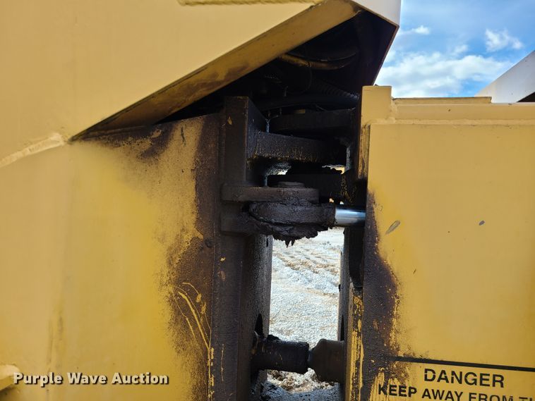 image for item DJ1706 Muller TI18  soil compactor