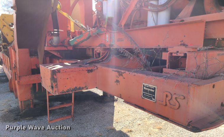 image for item DJ1707 Morbark  waste recycler