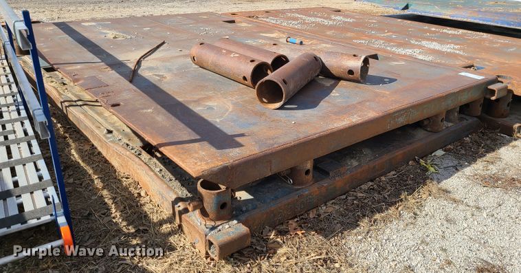 image for item DJ1713 Trench box