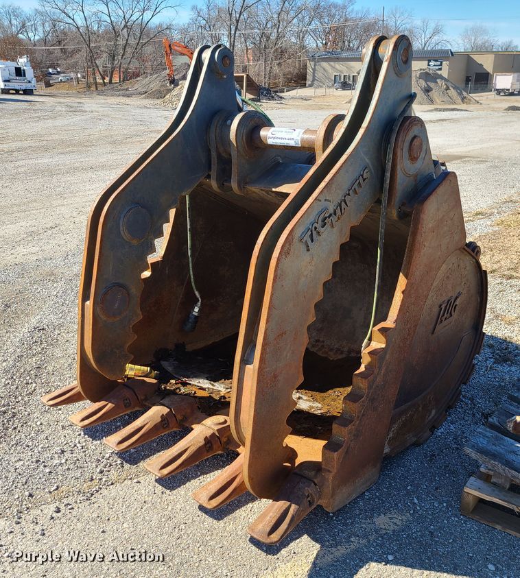 image for item DJ1715 TAG  60" W grapple bucket