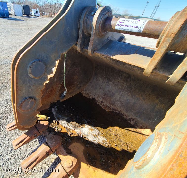 image for item DJ1715 TAG  60" W grapple bucket