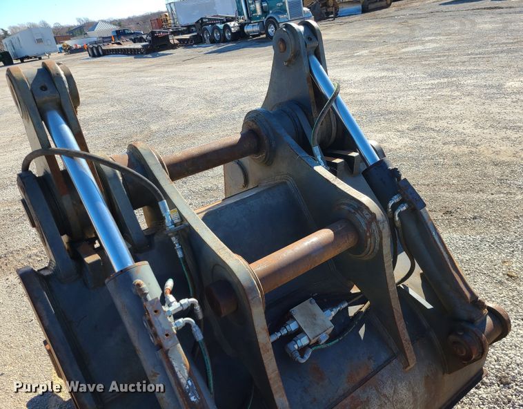 image for item DJ1715 TAG  60" W grapple bucket