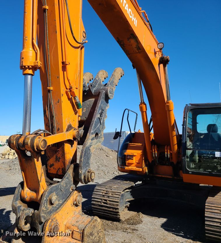 image for item DJ1716 2007 Hitachi ZX225USLC  excavator