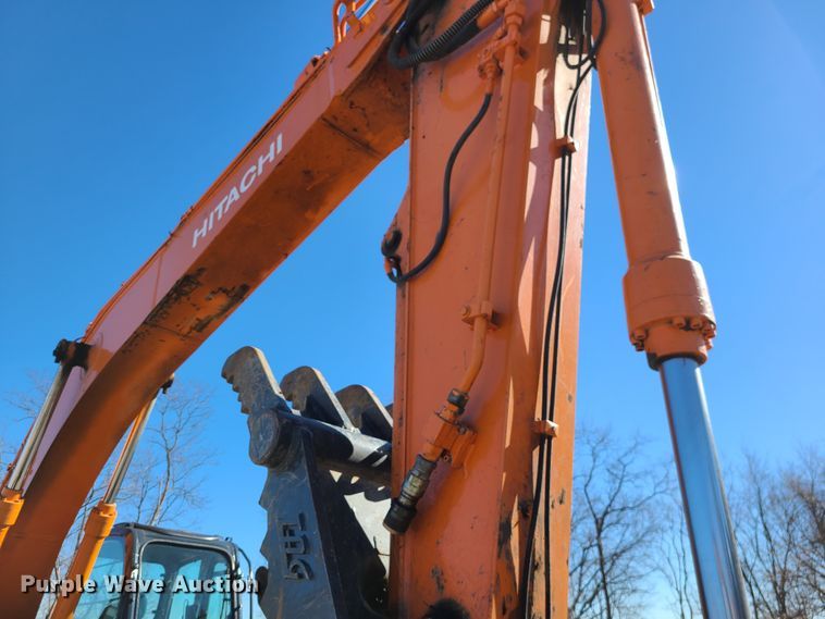 image for item DJ1716 2007 Hitachi ZX225USLC  excavator