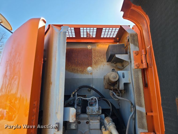 image for item DJ1716 2007 Hitachi ZX225USLC  excavator