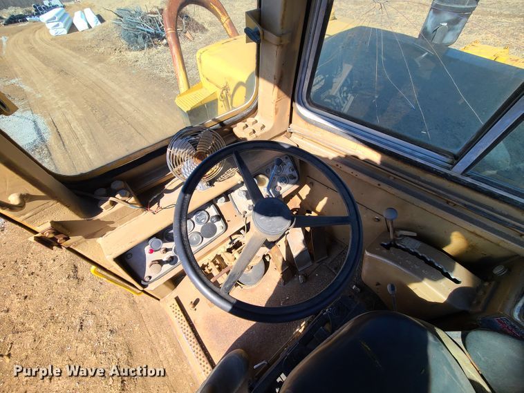 image for item DJ1722 1984 Caterpillar 627B  conventional scraper