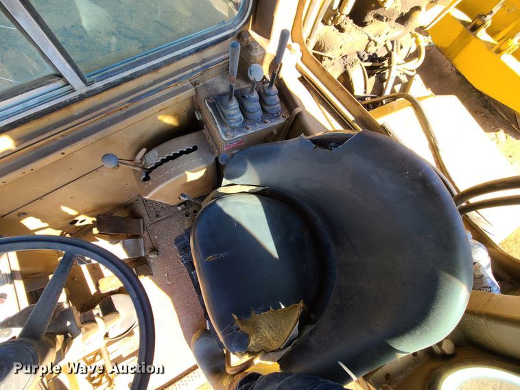 image for item DJ1722 1984 Caterpillar 627B  conventional scraper