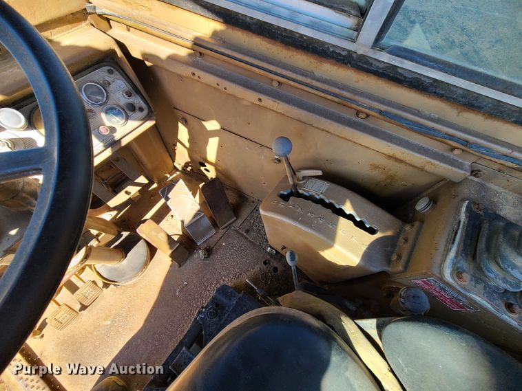 image for item DJ1722 1984 Caterpillar 627B  conventional scraper