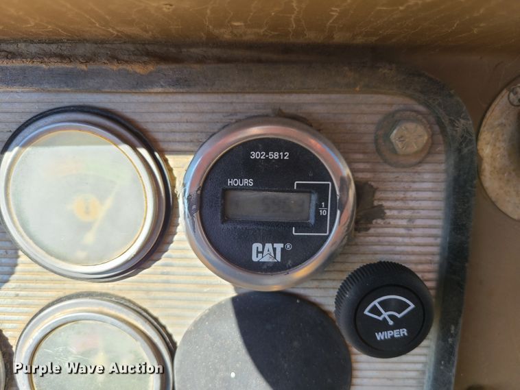 image for item DJ1722 1984 Caterpillar 627B  conventional scraper