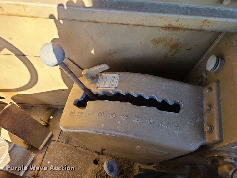 image for item DJ1722 1984 Caterpillar 627B  conventional scraper