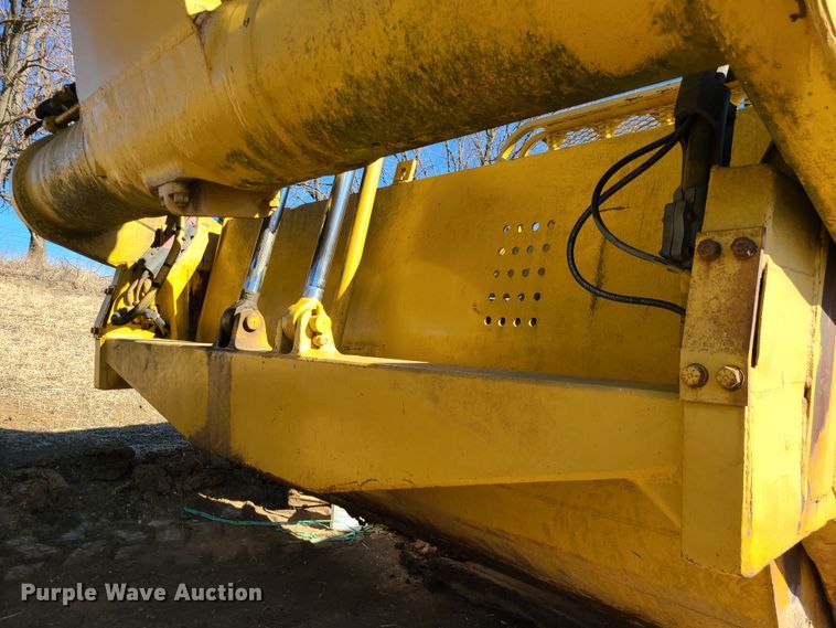 image for item DJ1722 1984 Caterpillar 627B  conventional scraper