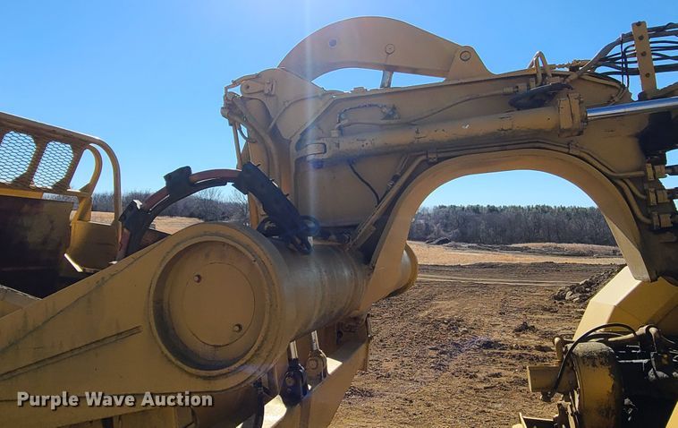 image for item DJ1722 1984 Caterpillar 627B  conventional scraper