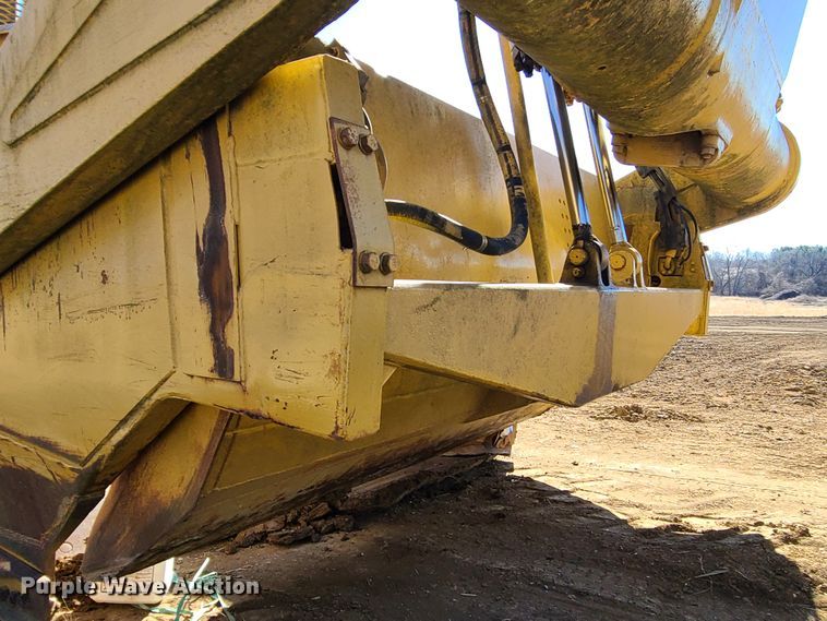 image for item DJ1722 1984 Caterpillar 627B  conventional scraper