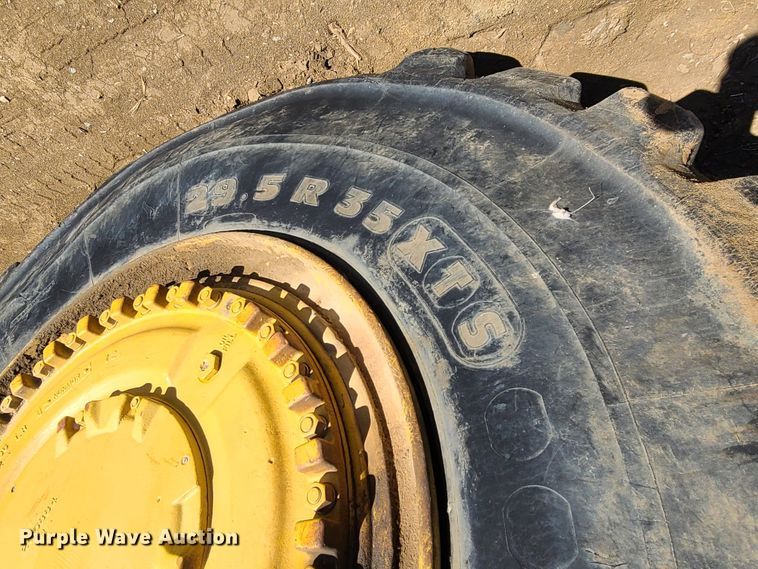 image for item DJ1722 1984 Caterpillar 627B  conventional scraper