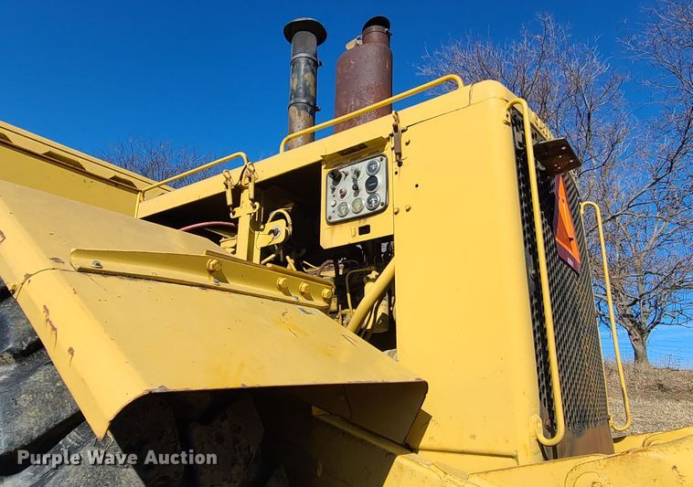 image for item DJ1722 1984 Caterpillar 627B  conventional scraper