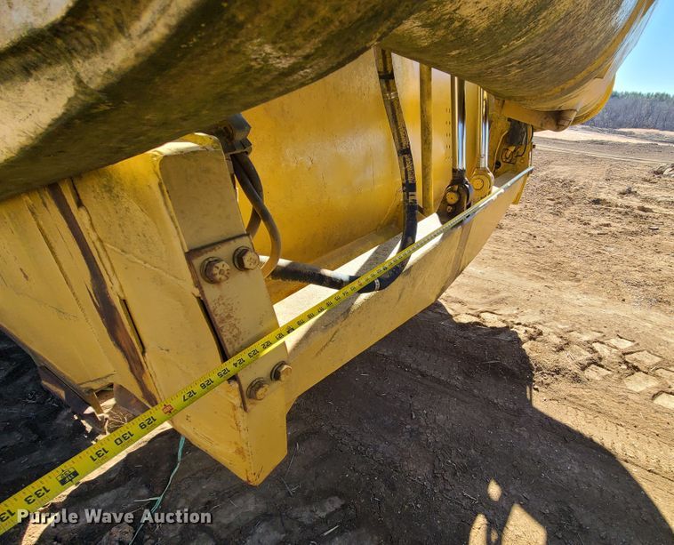 image for item DJ1722 1984 Caterpillar 627B  conventional scraper