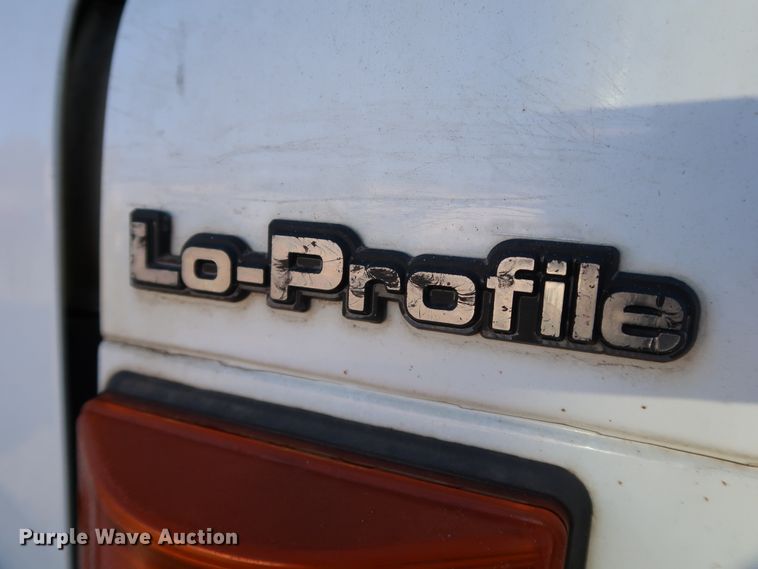 image for item DK3552 1999 International 4700  truck cab and chassis