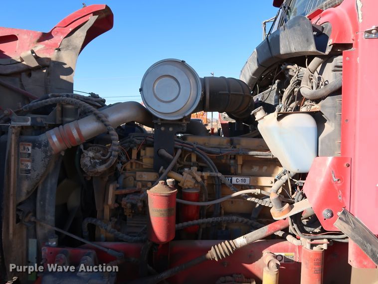 image for item DK3563 2004 Kenworth T800  semi truck