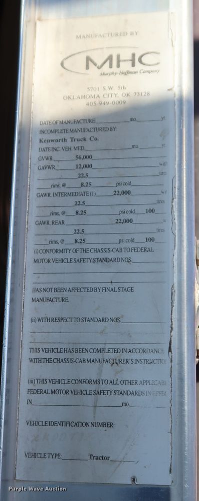 image for item DK3563 2004 Kenworth T800  semi truck