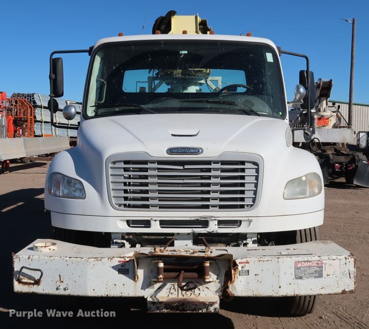 image for item DK3564 2006 Freightliner M2 106  digger derrick truck