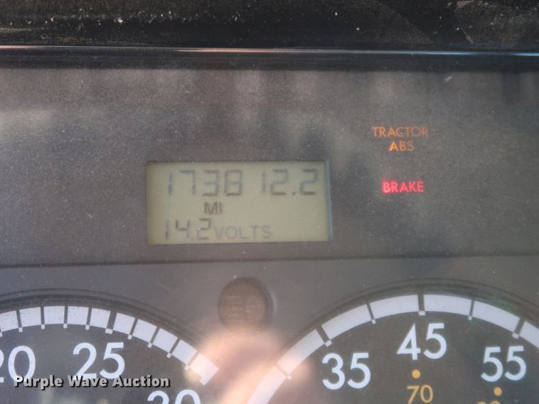 image for item DK3564 2006 Freightliner M2 106  digger derrick truck