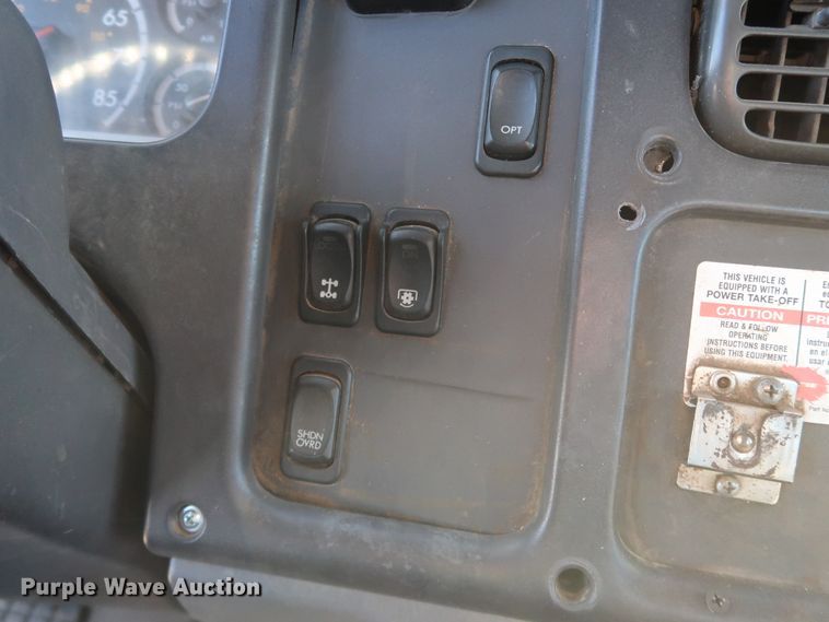 image for item DK3564 2006 Freightliner M2 106  digger derrick truck