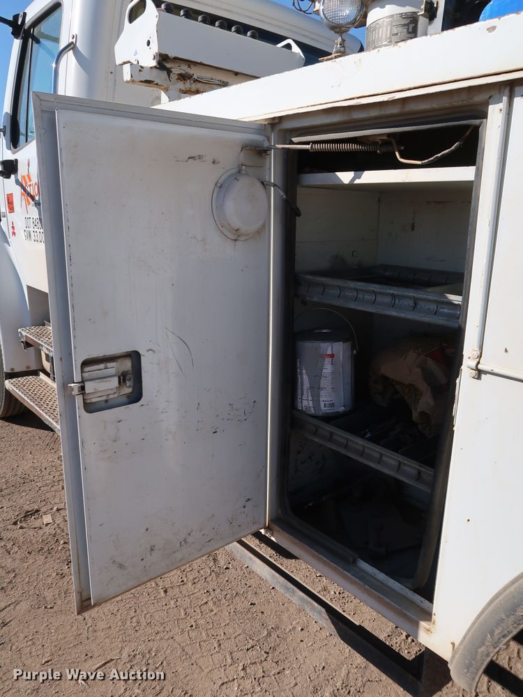 image for item DK3564 2006 Freightliner M2 106  digger derrick truck