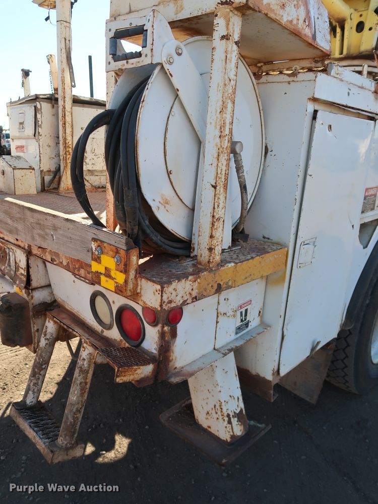 image for item DK3564 2006 Freightliner M2 106  digger derrick truck